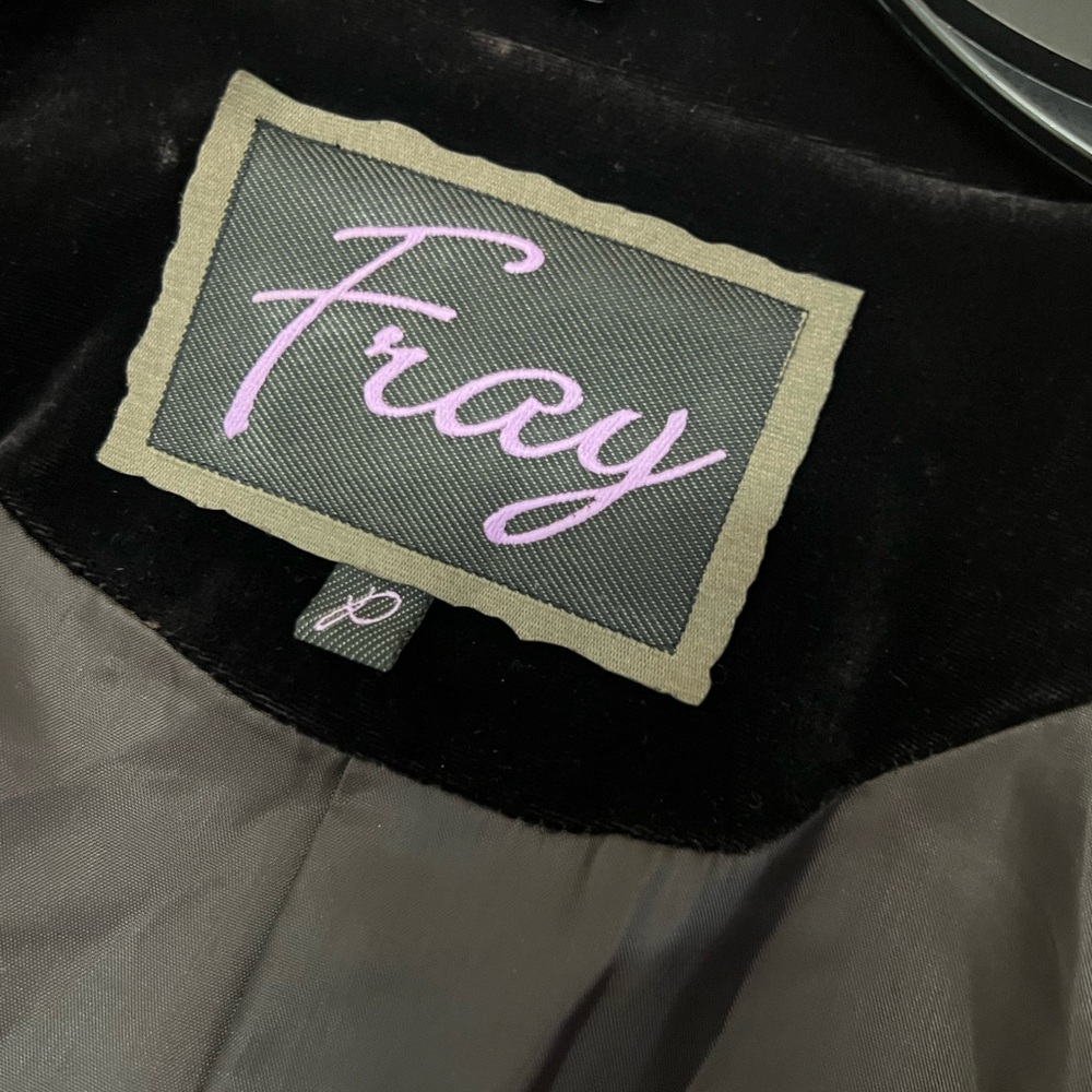 Fay Women's Elegant Black Velvet Blazer with Bow - Picture 4 of 9